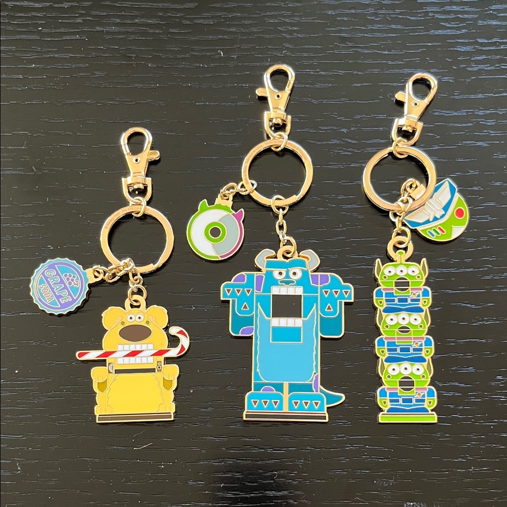 Disney Parks Pixar Christmas Holiday Sulley, Dug, Alien Keychain Set (Msc-78).